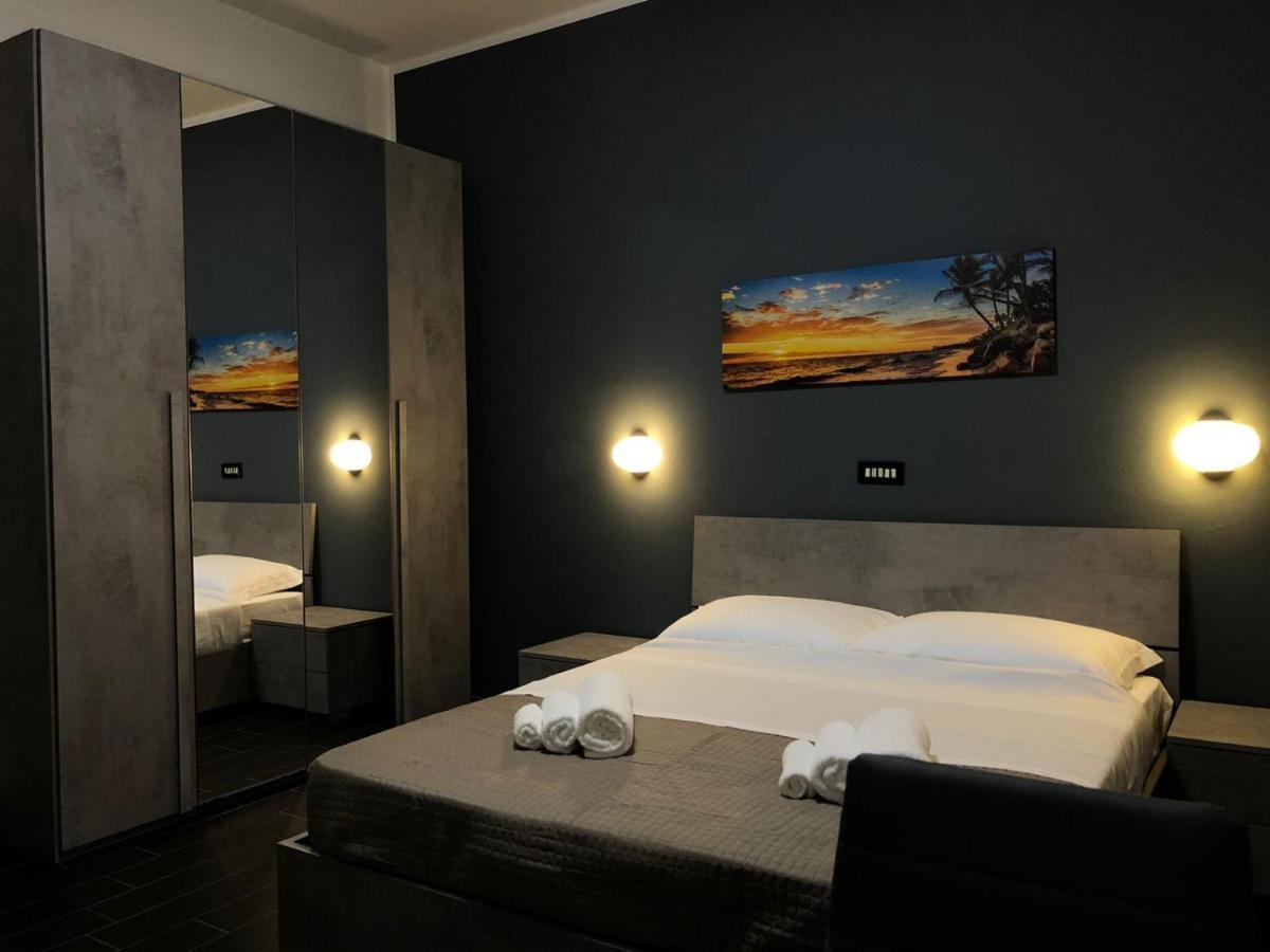 Hotel Neyra Beach Ріміні Екстер'єр фото